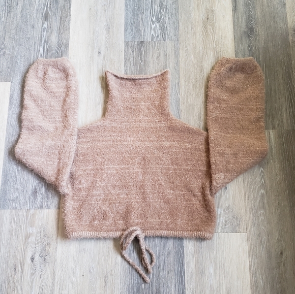 SUPER CUTE SWEATER - Picture 3 of 11